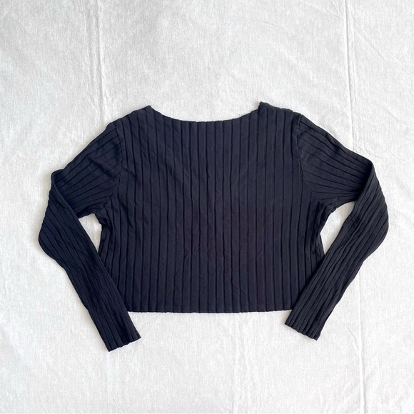 Shien Rib Knit V-Neck Long Sleeve Crop Top - L - Picture 2 of 3